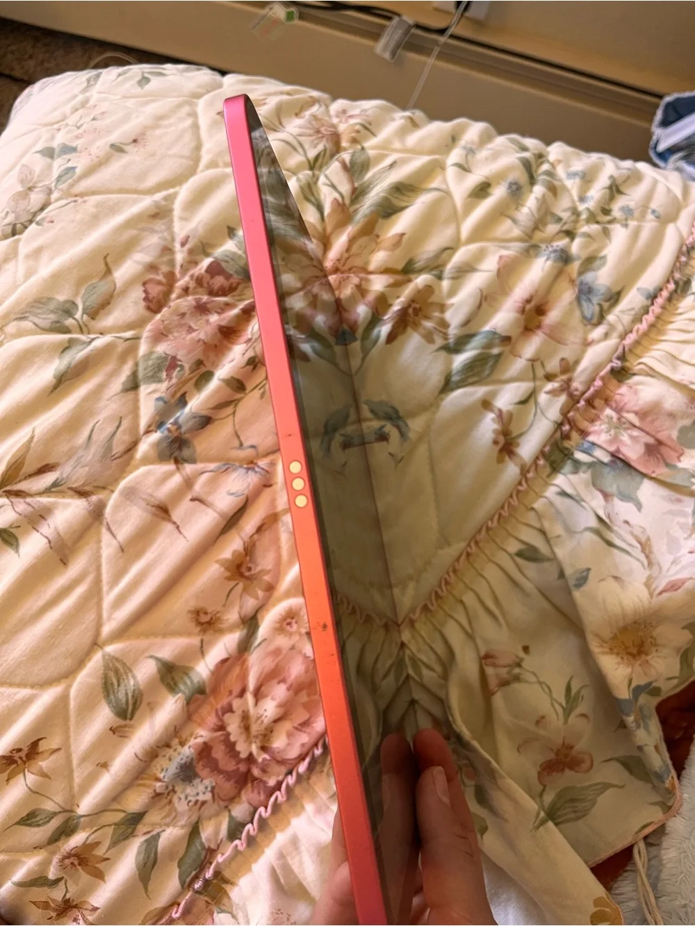 Apple iPad (pink) 10th generation WITH Apple Pencil